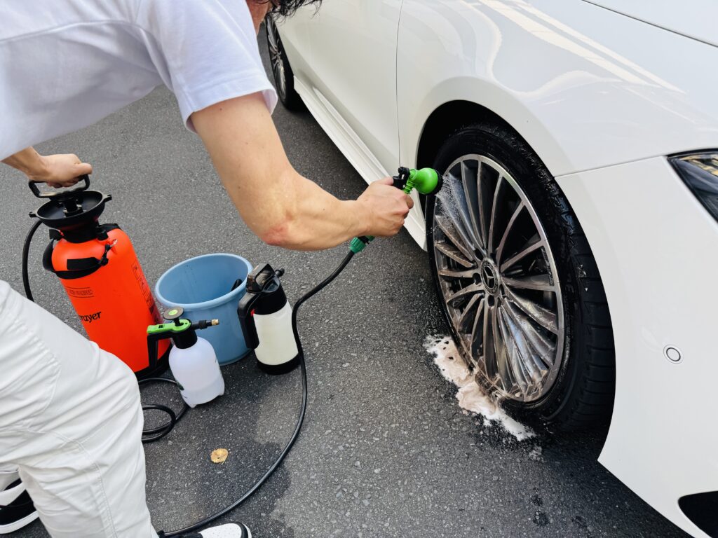 出張洗車サービス|CAR WASH DELI|荒川区を起点、足立区、葛飾区、墨田区、台東区、文京区、豊島区、北区に対応。その他のエリアについてはご相談ください。